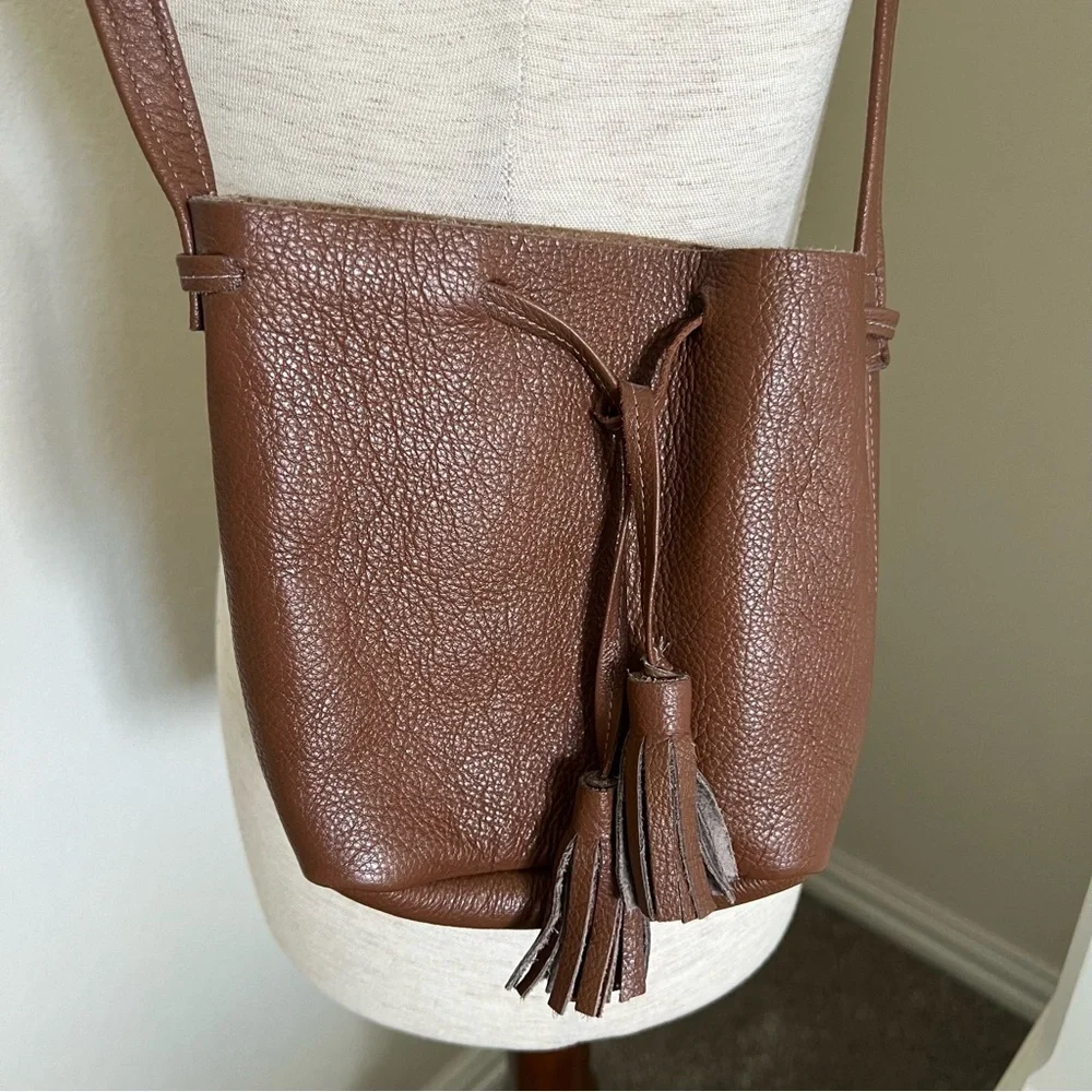 Shaffer LA Greta Leather Drawstring Bucket Bag - Picture 7 of 11